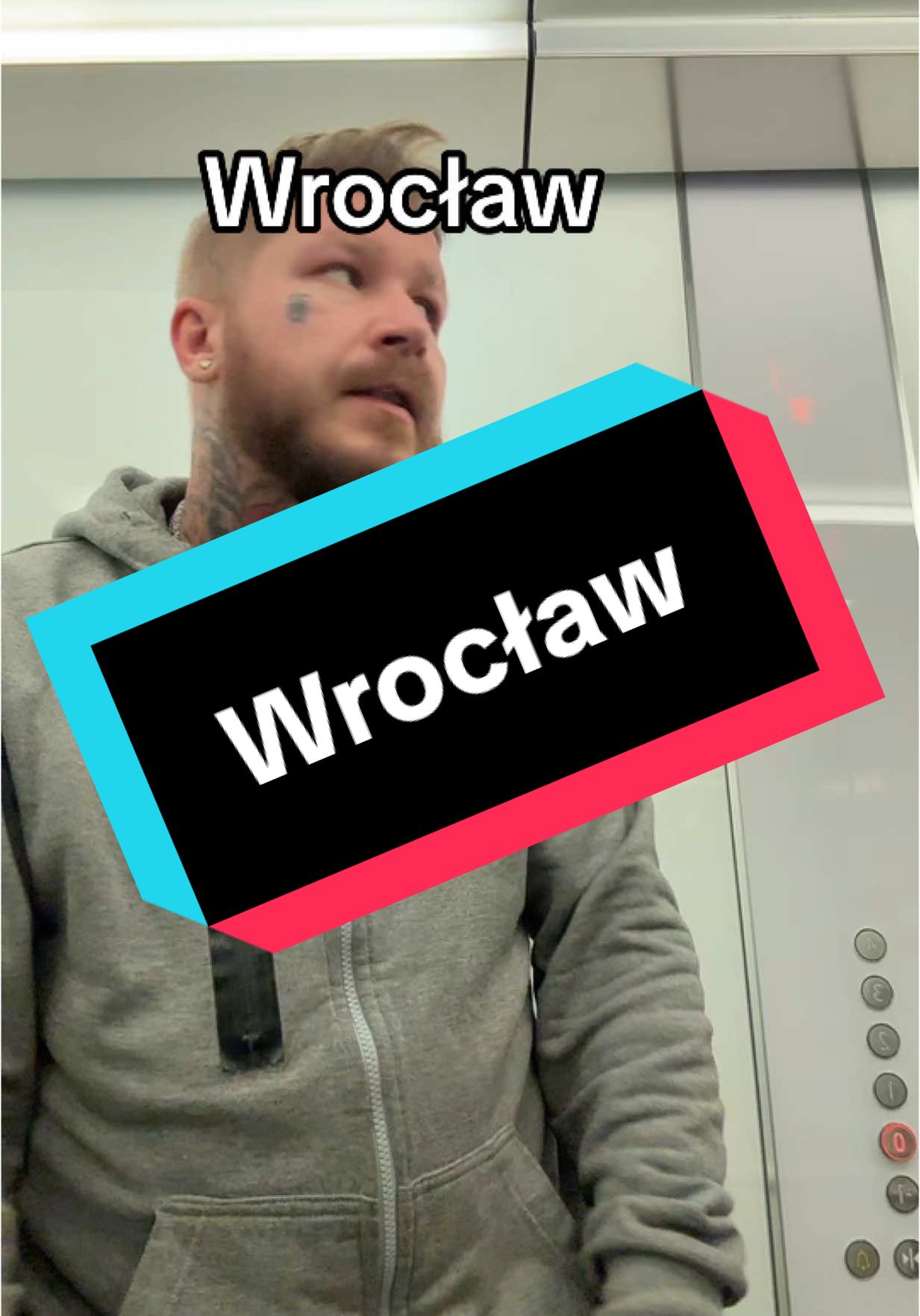 Pisz swoje miasto w komentarzu #dc #fy #foru #me #tattoo #boy #fyp #dlaciebie #musicsong #music #sing #polishboy #polish #influencer #tiktok #youtubers #youtube #facetattoo #facemask #funny #actors 