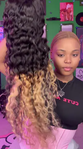 @Amanda Hair Store 😍😍Amanda Hair Two Tone Ombre Honey Blonde Curly Wig Code:tt27 (27% extra off!!!)  #wiginstall #naturalhair#humanhair#wigs#lacewig#wig #blackgirlmagic #hairstyles #frontalinstall #tutorial #amandahair #amandahairs  