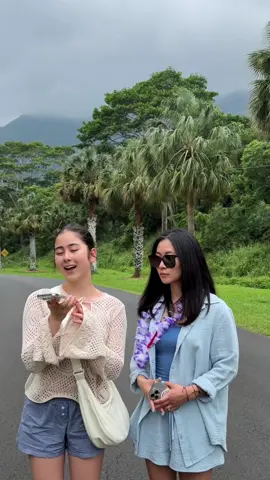 Us if we ever get lost @Olga Manassyan #sofimanassyan #hawaii #vacation 