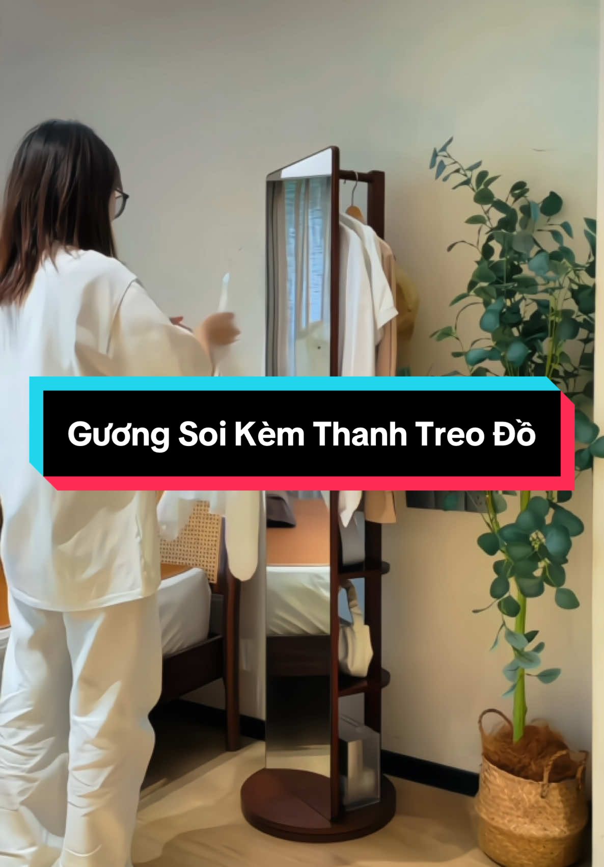 Gương xoay tròn 360 độ kèm thanh treo đồ đa năng.   #caytreoquanao#giatreoquanao#giatreoquanaodanang#xuhuong#vairal#decor 