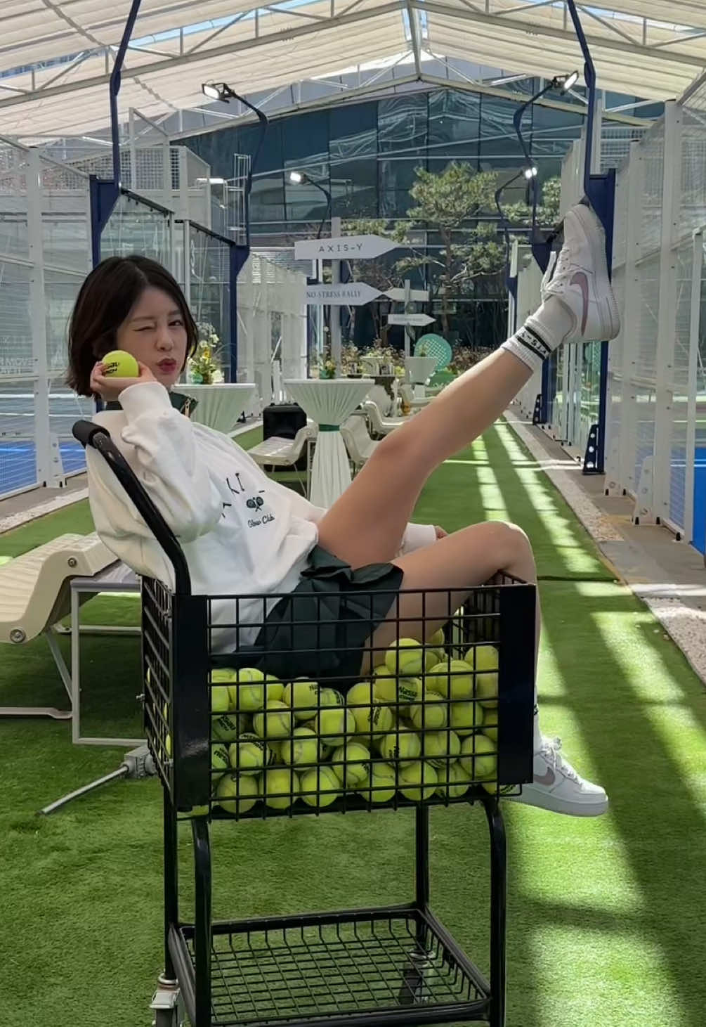 i'm bad with balls 🎾 @AXIS-Y  #NoStressRally #AXISYGlowClub #AXISY