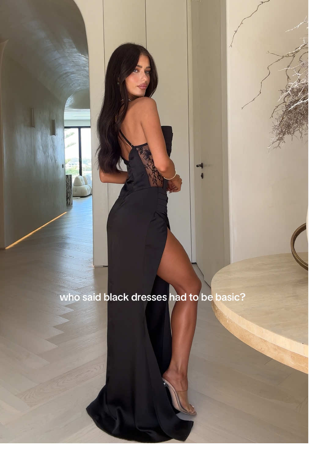 We like to stand out around here 💅🏼 In the ‘Sonnet Maxi Dress’ #thatssofetchau #fitcheck #formaldress #maxidress #prom2025 #promdress #model 