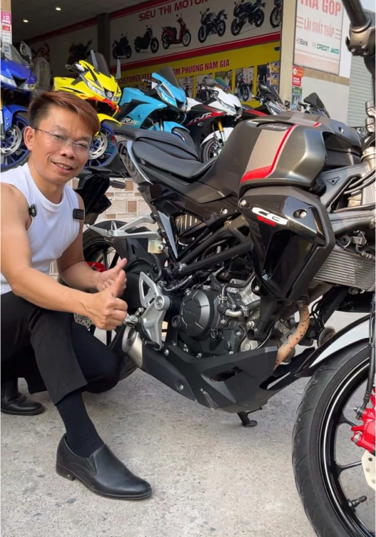 🔥Honda CB150R - Chiến Binh Đường Phố, nhỏ nhưng có võ. 💵 siêu tốt anh em hãy nhanh tay sở hữu nhé 🎁 #phuongnamgia #CB150R #motor #biker #viral 