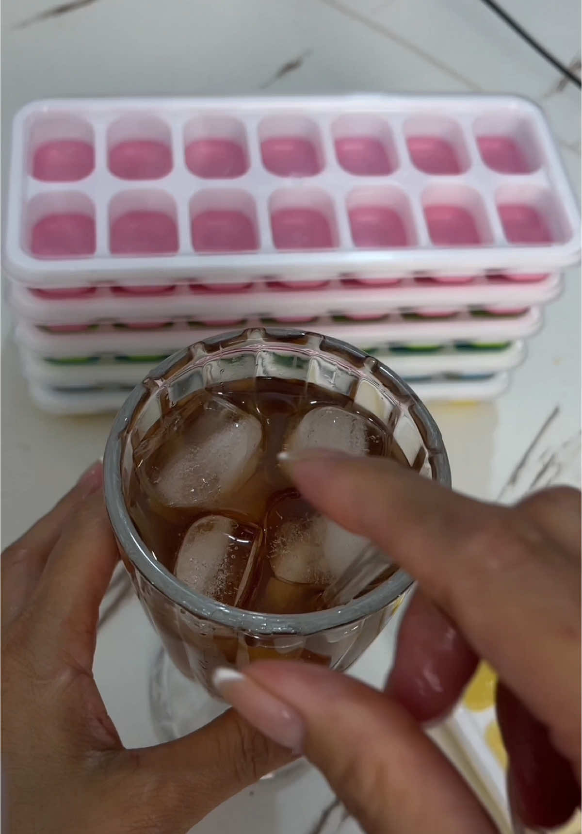 59k được 6 khay làm đá có nắp đậy chất liệu silicon dẻo #khaylamda #khaydungdanang #khaylamdathongminh #hahienhoa1 #xuhuong 