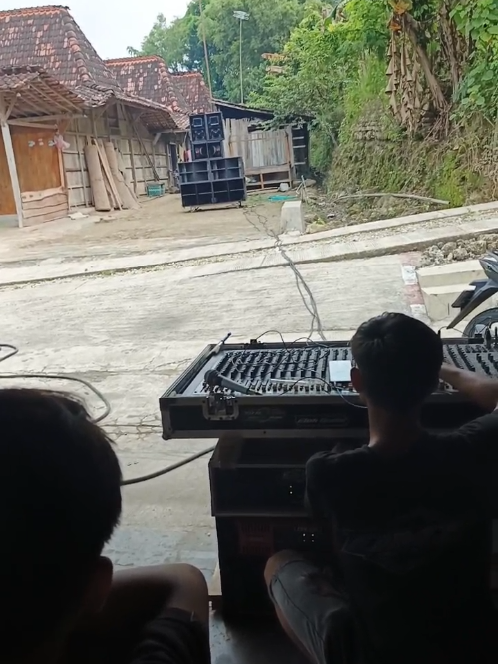 son hureg 😄 #bokspeaker #t24 #soundviral #dmzcustome #fyp #brewog_audio #ceksound #purwodadi #atv 