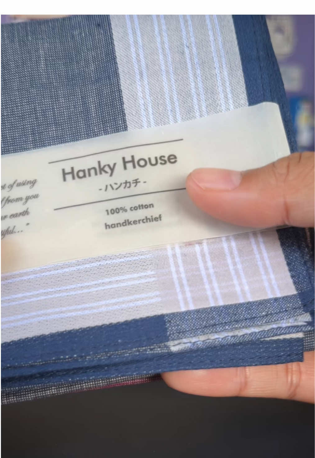 เนื้อผ้าสัมผัสดี  มีหลายลาย ##ผ้าเช็ดหน้า##hankyhouse##ของขวัญให้ผู้ใหญ่##ของขวัญให้แฟน##ของขวัญ@@Hanky House