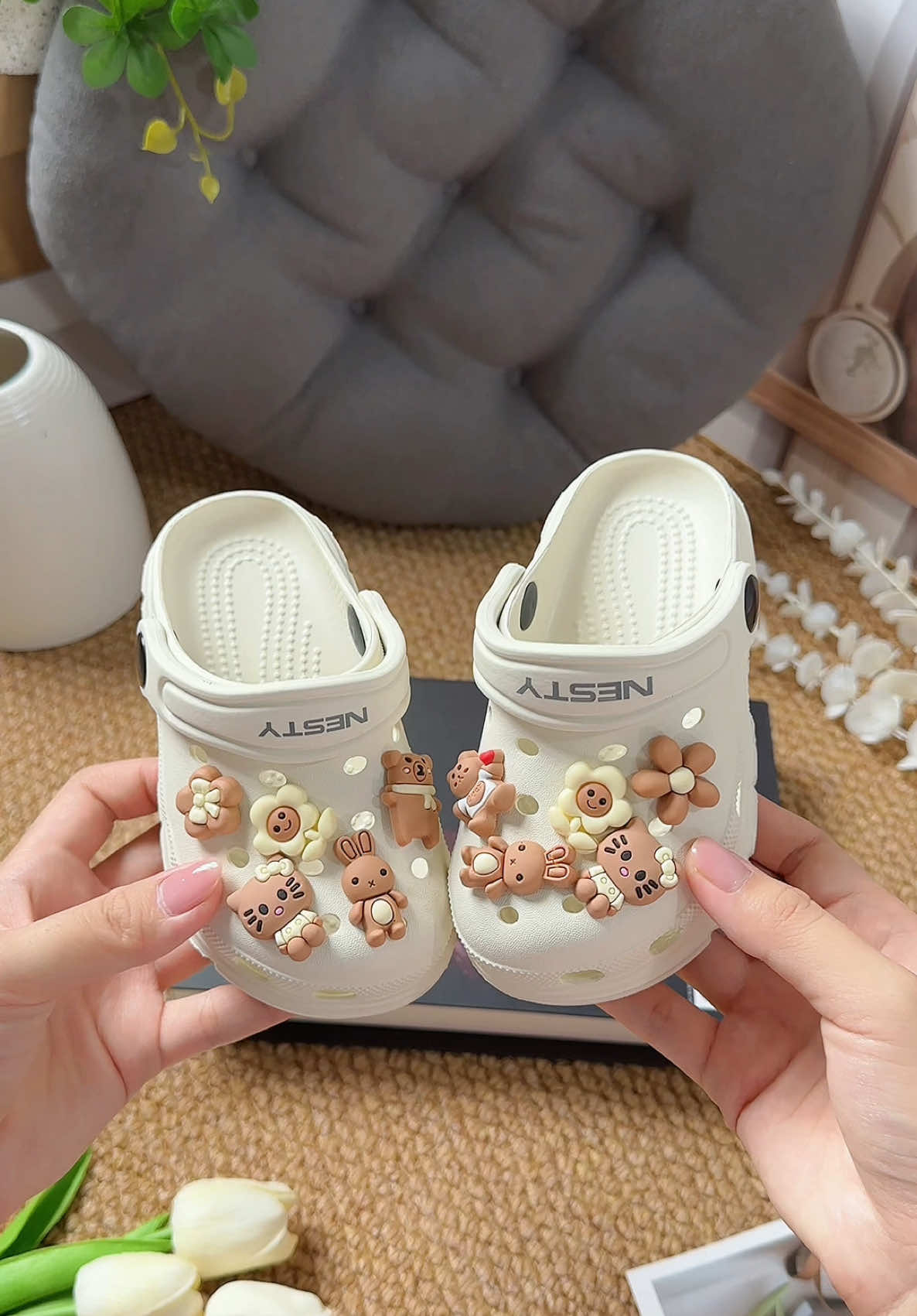 Dép sục Nesty, full size gia đình  #depsucnesty #depnesty #depsuc #depxinh #depchobe #xuhuong #thinhhanh #muataitiktok #tiemgiaycuanang 