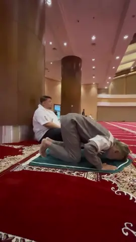 masyaallah mas igun sama a'ruben lagi sholat Jum'at 🥰👍#rubenonsu #igun31 #fyppppppppppppppppppppppp #fypシ #fypシ゚viral 