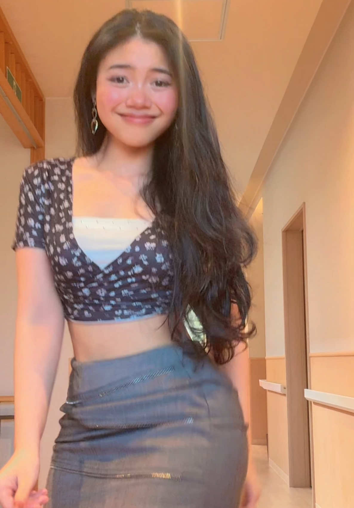 ဘာတွေလျောက်က🥹#views 