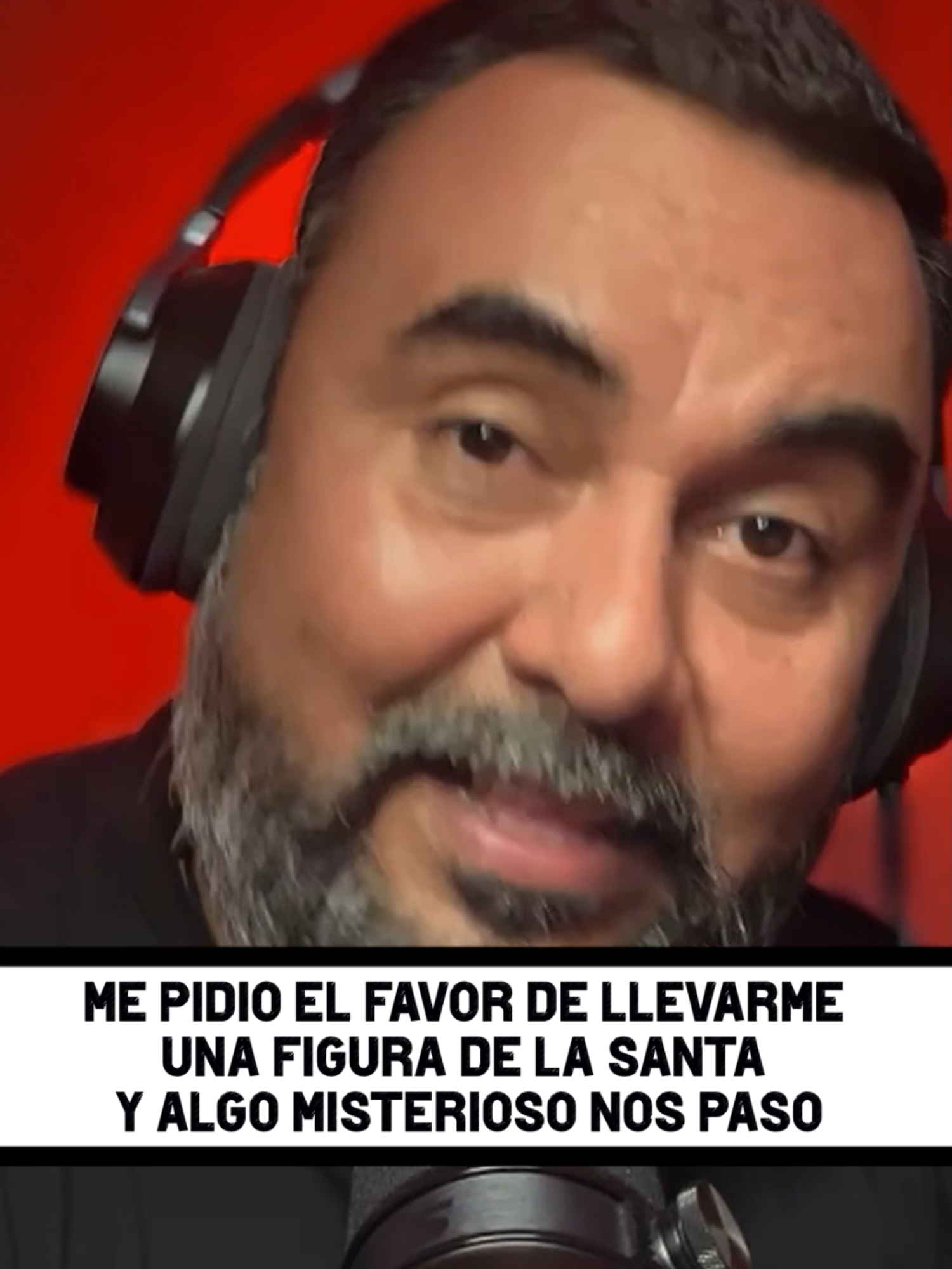 Me pidio el favor de llevarme una figura de La Santa y algo misterioso nos paso @nomiresporlaventana  #paranormal #santamuerte #misterio #podcasts