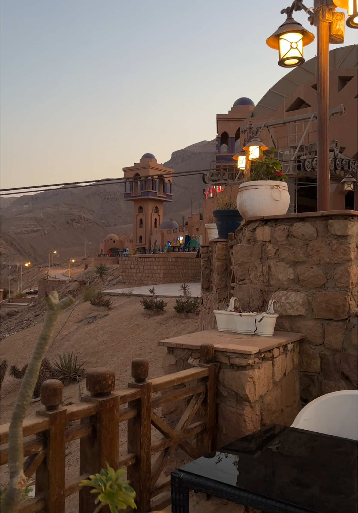 Lunch with a view! Halaket El Samak in El Ain Sokhna-mountaintop vibes, fresh seafood, and unbeatable scenery.🐟Who knew seafood tastes better above sea level? 🌊🍤 #familytrip  #egypt  #ainsokhna  #seafood  #restaurant  #mountain  #fyp  #portosokhna  #seafoodwithaview  #AinSokhnaEats  #mountaintopmeals 