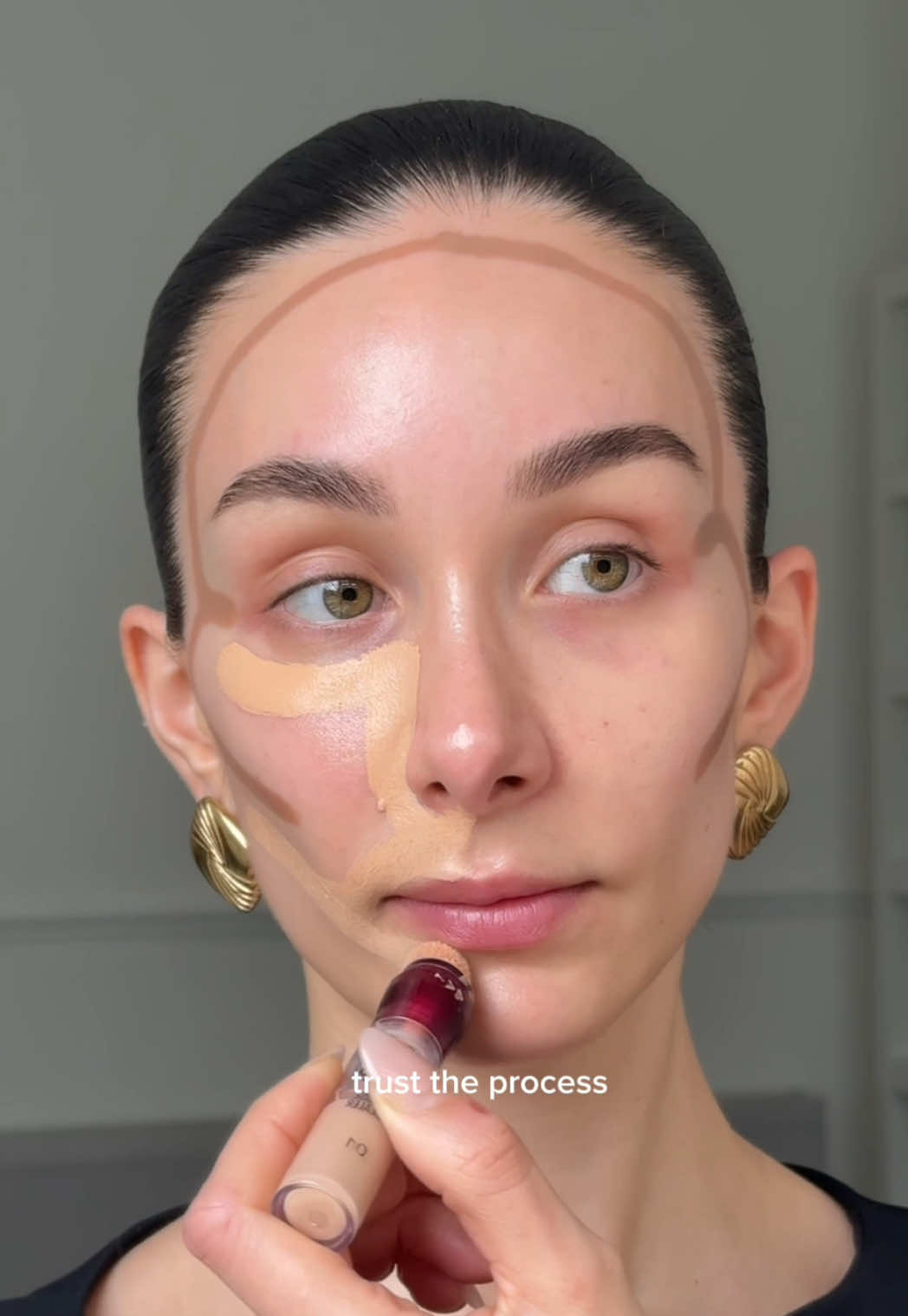 ad Sometimes you’ve just got to trust the process 💄 Would you try this makeup look? Products: @nyxcosmetics_uk wonderstick contour stick (light medium) @Maybelline NY instant eraser concealer (shade 01) @L’Oréal Paris le lumi blush (glowy worth it medium)  NYX cosmetics lip IV hydrating gloss serum (mauve n moist)  L’Oréal Paris panorama mascara all night black #makeup #makeuphacks #makeuptutorial #contour #contourhacks #concealer #concealerhack #lipstain
