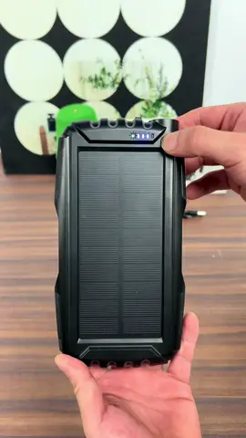#solarpower #solarpowerbank #solar #powerbank #20000mah #20000mahpowerbank #phonecharger #phonehacks #musthaves #goodthings #spotlight #spotlightfinds #TikTokMadeMeBuyIt #fyp 