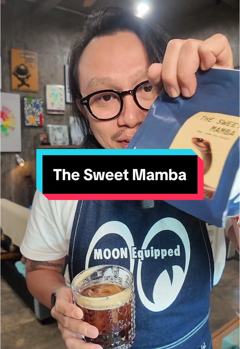Espresso dan longblack The Sweet Mamba : Enyak #sarcastichusband #riotfeast #yanghotaja #barengirpan #abangamericano #kopicawerang #petualanganamericano 