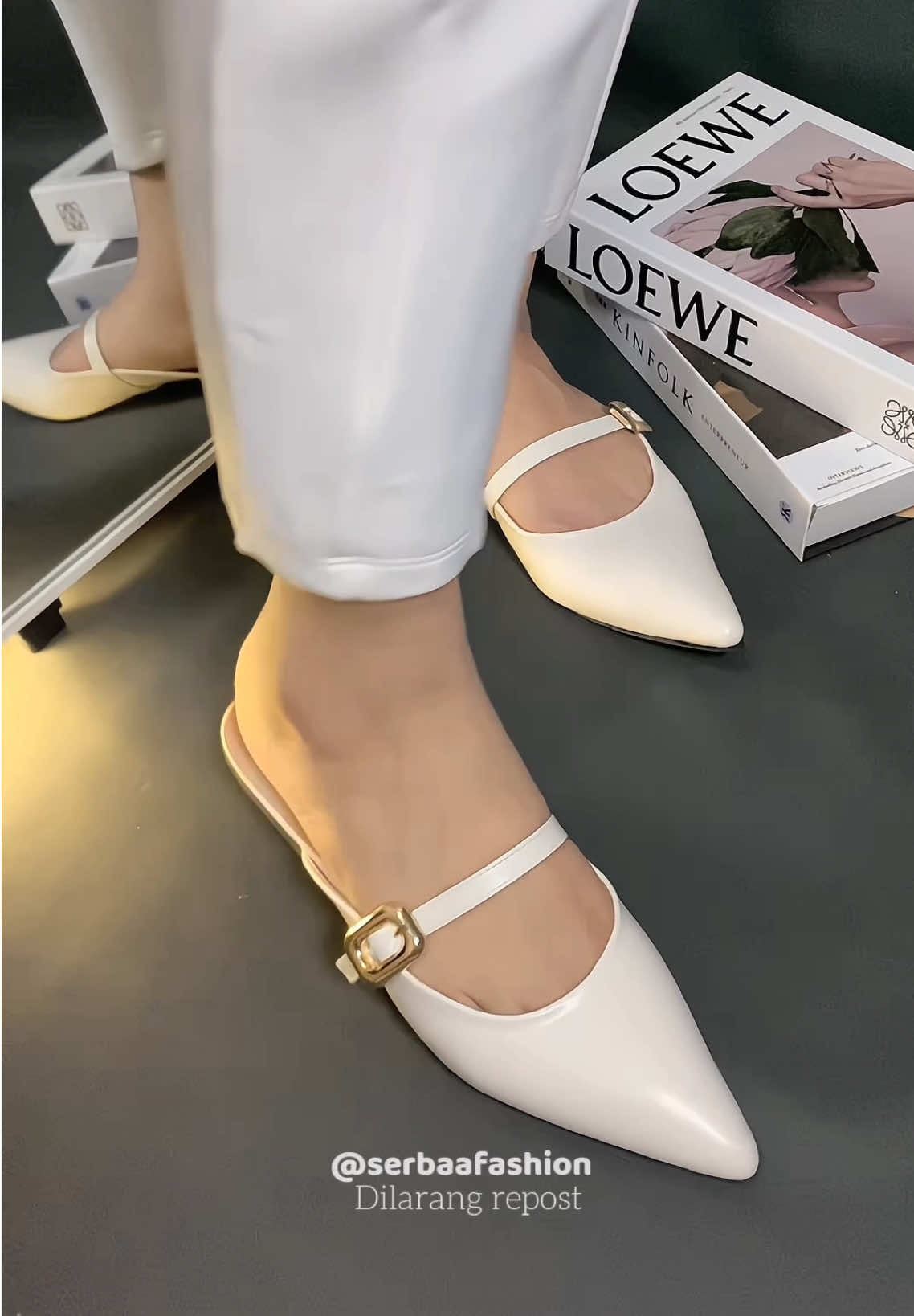 Cakeeep bgt mewaah ❤️‍🔥 #sandalteplek #sandalcantik #sandalwanita #sandalflat #sandalmewah 