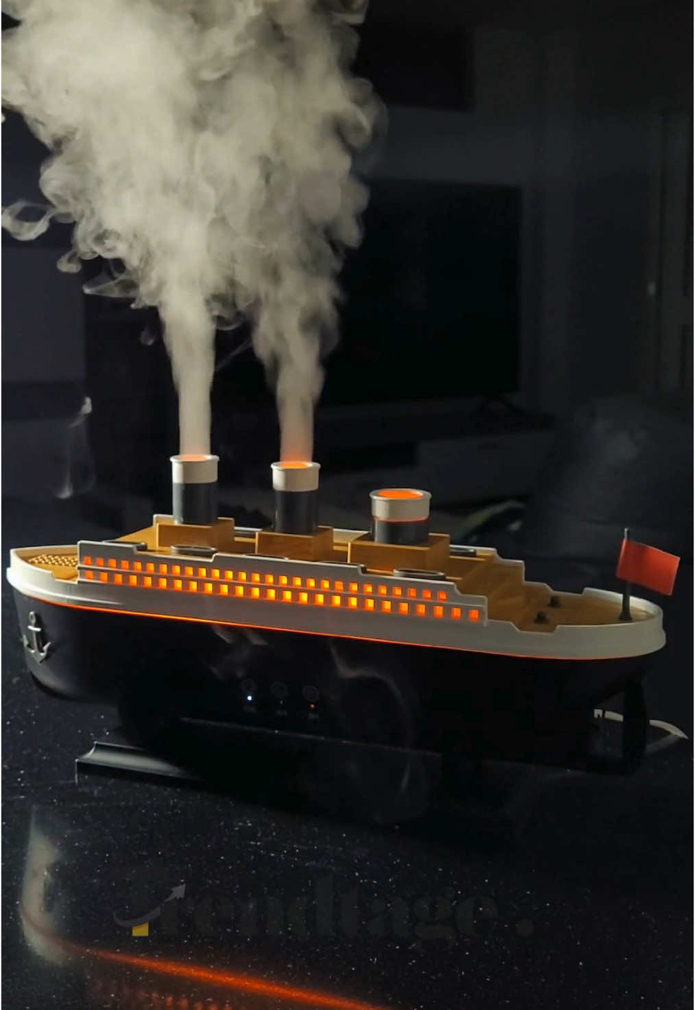 Titanic efsanesi şimdi evinizde! Hem dekor, hem difüzör. Buharıyla büyüleyen detaylar — kaçırmayın!   #humidifyer #diffuser #titanic #anxiety #calm #foryouu #difüzör #dekor #trendürün #kullanışlıürünler 