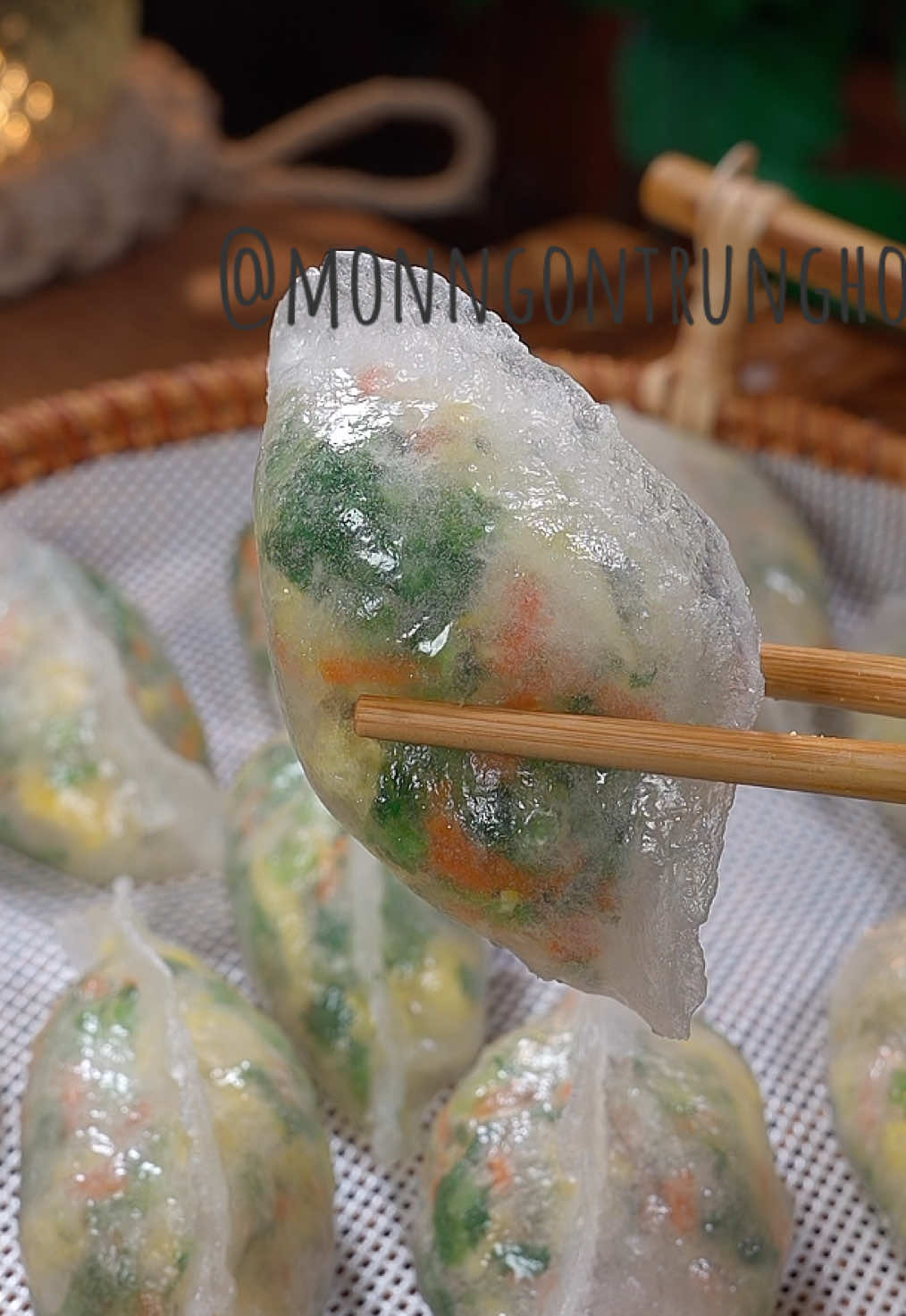 Gần đây rất nhiều bạn nhắn tin hỏi cách làm bánh há cảo pha lê này, hôm nay mình sẽ hướng dẫn ngay nhé. Bánh mềm dai, nhai rất vừa miệng, cực hợp cho mùa này. #ngon  #amthuctrungquoc #ẩmthựctrungquốc #ẩm_thực_trung_quốc #ẩmthựctrunghoa #móntrungquốc #ẩmthựctạinhà #mónngontrungquốc #mónngonmỗingày #mónngonmổingày #monngontrungquoc #monngontrunghoa #amthuc #monngon #anthuctiktok #monngontiktok #monngonvietnam #amthucvietnam #amthuctuxuyen #doan #đồăn #đồănngon #mónngon #mónngontạinhà #mónngontrungquoc #nhàhàng #giavị #họcnấuăn #họcnấuăntheotiktok #họcnấuănngonmõingày #họcnấuănthôi #nấuăn #đầubếp #ăn #ngon #súp #nhàhàng #ăn #uống#đầubếp #nấuănởnhà #thuốcbổ #bổ #sắcđẹp #khỏemạnh #khỏe #nấm #súpnấm #ănkiêng #đồănngon #ngườibán #vitamin #làmtrắng #muasắm #mua #bữatối #bữatrưavuivẻ #nấuăn #họcnấuăntheotiktok #họcnấuăn #chợ #nộitrợ #dinhdưỡng #nghiệnmuasắm #sànhăn #ẩmthực #thíchănuống #thíchăn #ngườihoa #thựcphẩm #giavị #thựcphẩm #sứckhỏe #khỏe #tốt #đẹp #nhàăn #anvat #anvattrungquoc #họcnấuăn #họcnấuăntheotiktok #họcnấuănngonmõingày #họcnấuănthôi #nấuăn #đầubếp #ăn#súp #nhàhàng#uống#đầubếp #nấuănởnhà #thuốcbổ #bổ #sắcđẹp #khỏemạnh #khỏe #ănkiêng #đồănngon #ngườibán #làmtrắng #muasắm #mua #bữatối #bữatrưavuivẻ #nấuăn#nộitrợ#muataitiktok #muataitiktokshop #muasamcungtiktok #muasamtaitiktokshop #muasamonilne #nghiệnmuasắms #muasắmcùngtiktokshop #muối #tiêu#mónngonmỗingày #nauancungtiktok #LearnOnTikTok#monngon#nauan#mónngon#tapnaumonngon #monngon #amthuc #anngon #