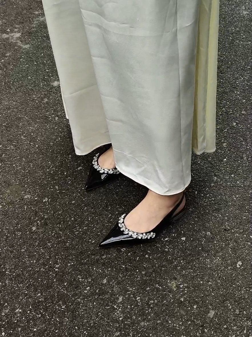 Giày sandal mũi nhọn đi êm nhẹ mềm nha  #xuhuong #review #giaysandal ##giaymuinhon #sandalnu #hathugiay 