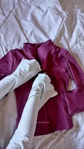 slimfit gym outfit!!! 10/10 quality !!! #longsleeve #jacket #gymjacket #yogajacket #sportjacket 