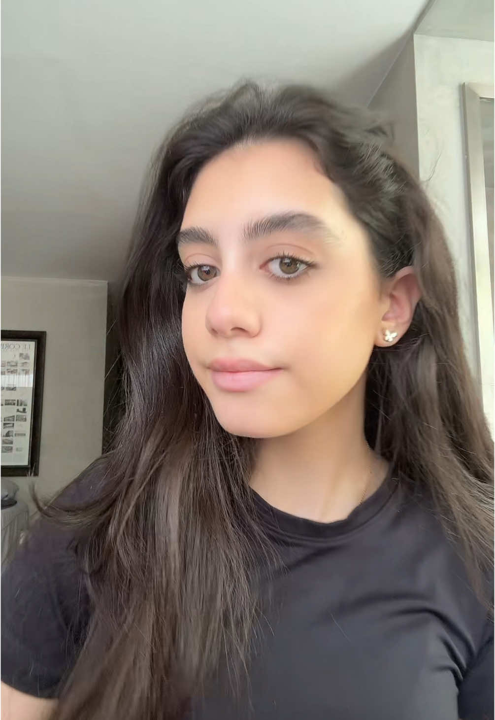 long hours on set, but my skin stays protected from dryness and irritation thanks to @Bepantheneg , my ultimate skin essential during back-to-back shoots ! #LoveYourSkinCompletely