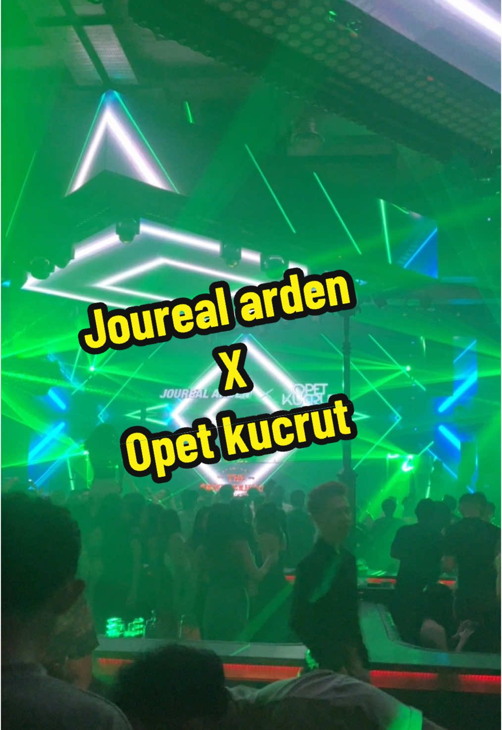HANGOVER Break and Beat anniversary edition #breakbeat #hangover #brotherhoodbunker #infopartybandung #spender #topspender #partypeople #partybandung #party #dj #MC #leadisnight #leadis #infoparty 