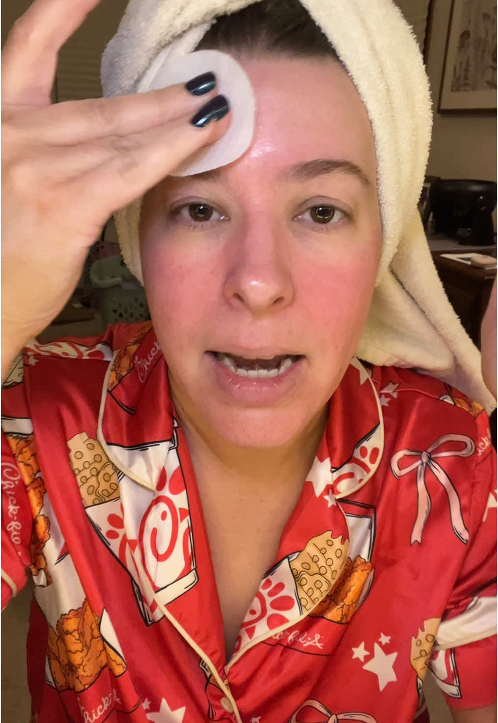 These pore pads work really well and even my rosacea skin likes them.  #sensitiveskin #koreanskincare #medicube #rosacea  ##MedicubePorePad##GlassSkinGoals##KBeautySkincare##PoreCare##FlawlessSkin##SkincareTok##ClearSkinJourney##GlowUpRoutine##SkinTok##PorePadResults