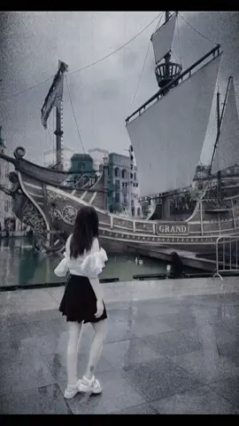 Mình yêu nhau thôi anh ,trần chừ nữa em già mất 😳😳