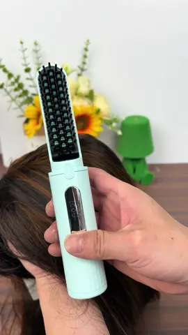 #hairstraightener #hairstraightening #hairstraighteningcomb #beardstraightener #hairstyle #beardstyle #hairtok #beard #spotlight #spotlightfinds #TikTokMadeMeBuyIt #fyp 