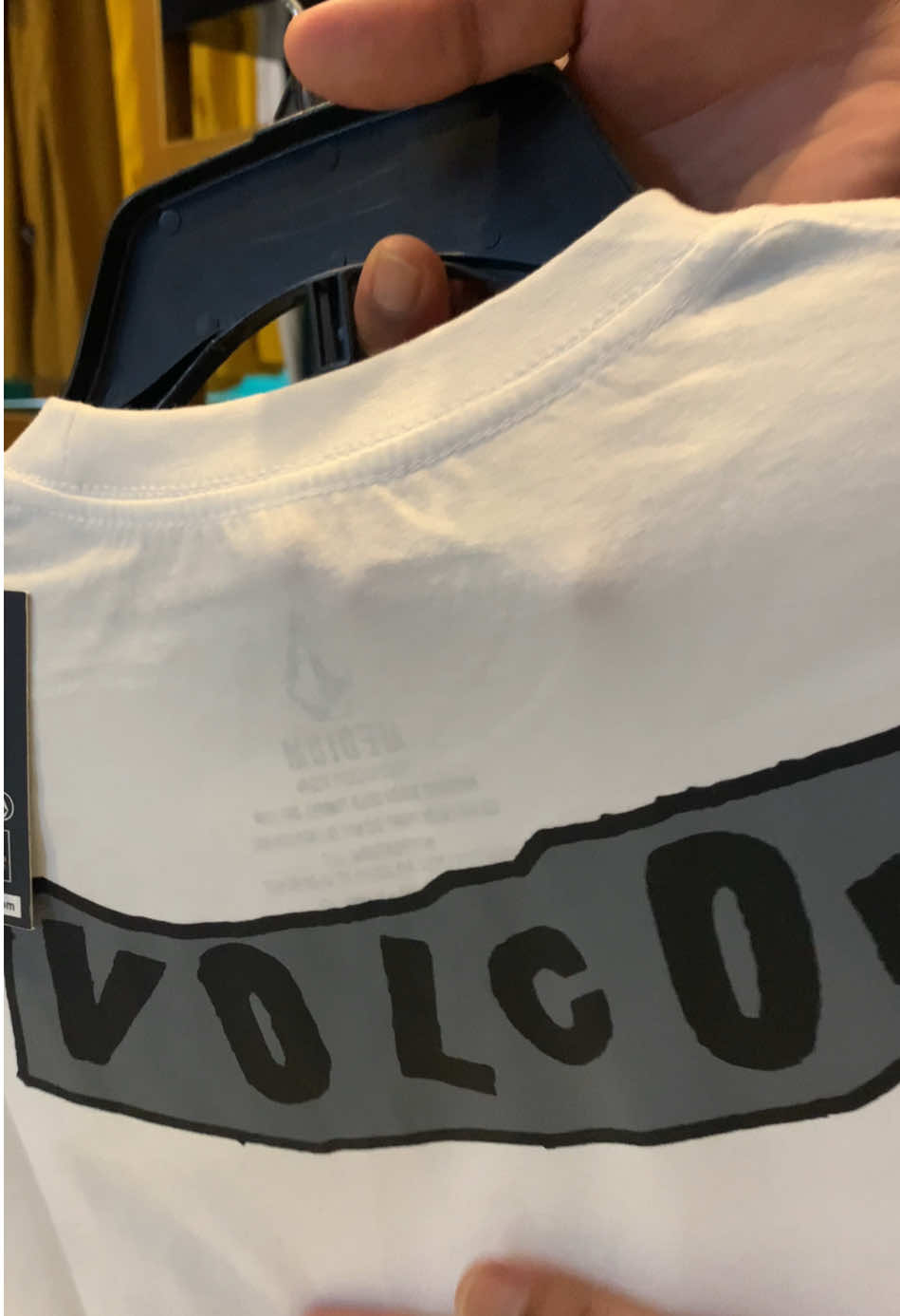 Kalo yang ini aku uda punya dari tahun 2020,masih bagus sampai sekarang #lewatberanda #fy #f #fyp #fyppppppppppppppppppppppp #surfing #clothing #clothing1ndo 
