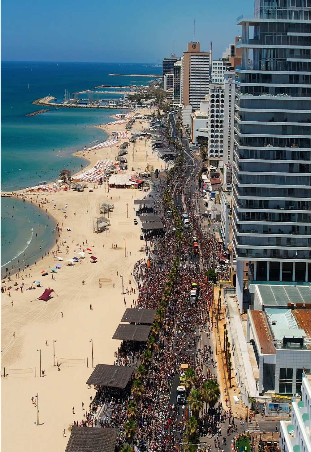 It’s my birthday! Celebrating today 116 years of non stop energy and people who make this city what it is!  🎉🎈 Video by @Alexander Maistern #telaviv #telavivcity #telavivyafo #telavivlife #traveltelaviv #visittelaviv #tlv #tlvcity #תלאביב #תלאביביפו #תלאביבטוק #traveltelaviv #travel #traveltiktok 
