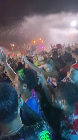 ดราม่าเยอะจังนครนายก🥵💦🔫#songkran2025 #นครนายก #สวนหลวงร9 #สงกรานต์ไปไหน 