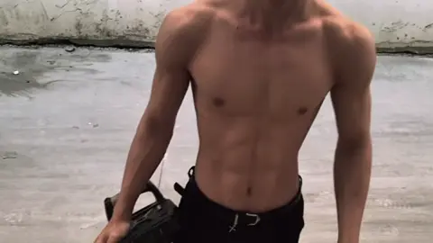 Sự lựa chọn tốt nhất dành cho những ai vẫn đang k biết cách đặt tay khi hít đất#tậpluyện #cốgắng #kỷluật #xuhuongtiktok 