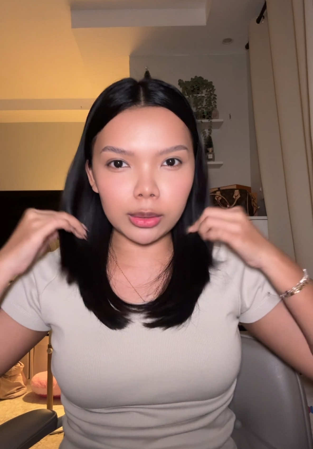 Super easy graduation hairstyle!! #foryou #fyp #BeautyTok #MakeupTok 