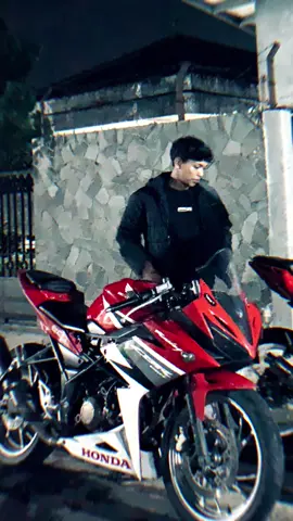 cuma sondnya yang galau🙏😁 #cbr #cbr150r #cbrbarokkkkkk #CapCut 