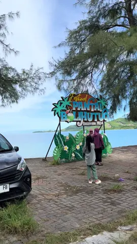 POV : Menyusuri Pantai Bolihutuo. MasyaAllah😍 di kawasan pantai ini ada banyak spot tempat duduk, restoran dan banyak fasilitas lainnya🙌🏻 #fyp #gorontalo #boalemo #bolihutuo #rekomendasiwisatagorontalo #pantai #pantaivibes #pantaigorontalo #pantaibolihutuo #botumoito #tilamuta 