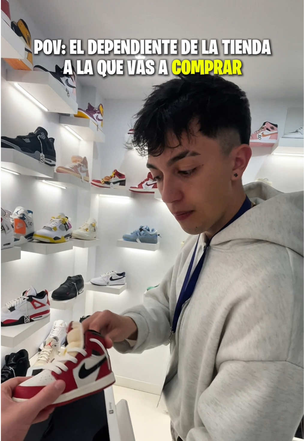 Pov: el dependiente de la tienda a la que vas a comprar #humor #pov 