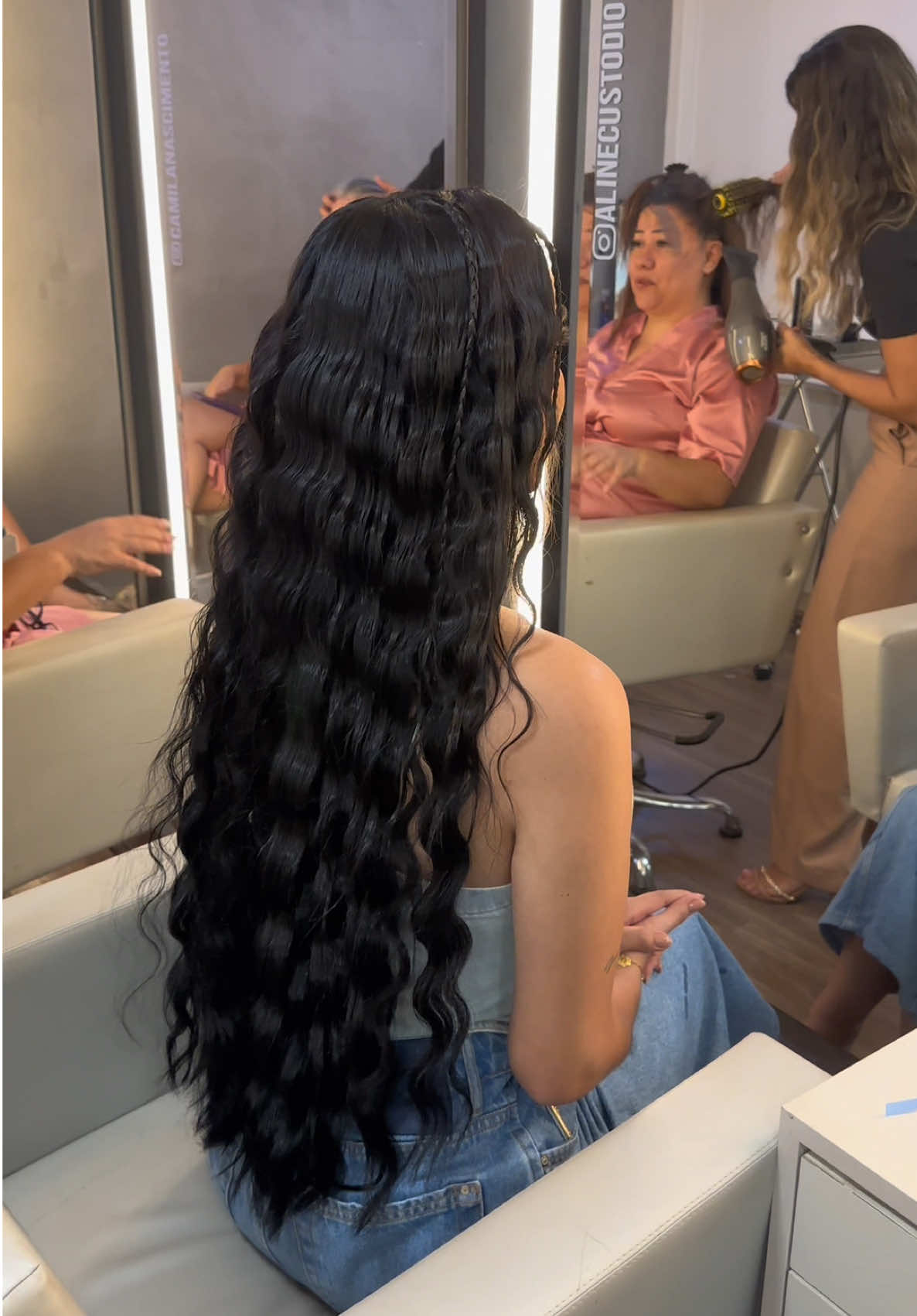 Quem aí gosta de triondas? Fiz nesse cabelo lindo e enorme para uma festa de faculdade , me conta aí se gostou com as trancinhas ?  #penteado #tutorialdepeinado #penteadosimples #penteadosestilosos #penteadosfáceis #penteados #tutorial #triondas #triondasperfeitas #triondasnocabelo 