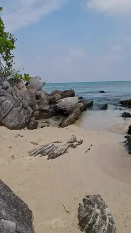 #pantaiujunggelam #pantai #pantaivibes #tiktokgo 