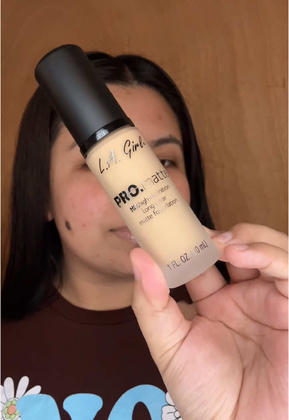 Wow amazing coverage  Purchased at @Ravishing Rouge Beauty site  Go grab yours today !  This is the  @L.A. Girl Cosmetics  Pro Matte HD High-Foundation  It’s so lightweight 😍 Long wearing  Soft Matte  #makeup #foundationreview #lagirlcosmetics #lagirlpromattefoundation #ravishingrouge #yasmins_glam  #ravishingbabe 