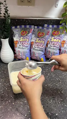Nag kamali ako dito sa soft serve ice cream na gamit ko #icecream #vanillaicecream #softserveicecream #cokefloat #Summer #summervibes #SmallBusiness #negosyongpatok #business 