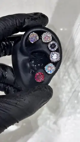 If you are worried about discoloration and greening, this will not happen in our rose earrings.#hiphopjewelry #earringformen #earrings #menjewelry #hiphop #jewelryformen #silver 