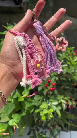 Rekomendasi charmbag lucu #charmbag #gantungantas #gantunganmacrame #gantunganmacrame #ganci #fyp 