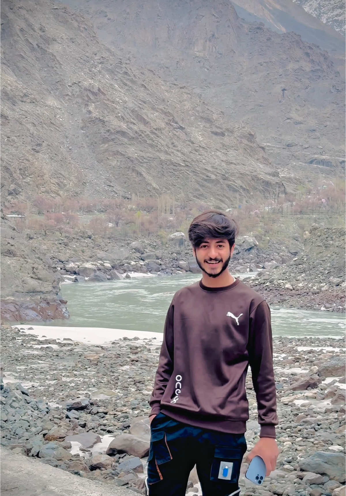 یہ میری أنا کا مَسئلہ ہے میں توجہ نہ مِلنے پر اپنی پیاری سے پیاری چیز سے بھی اُکتا جاتا ہوں🥹❤️🤌🏻#hanankhan #brand #khanahsenkhan 