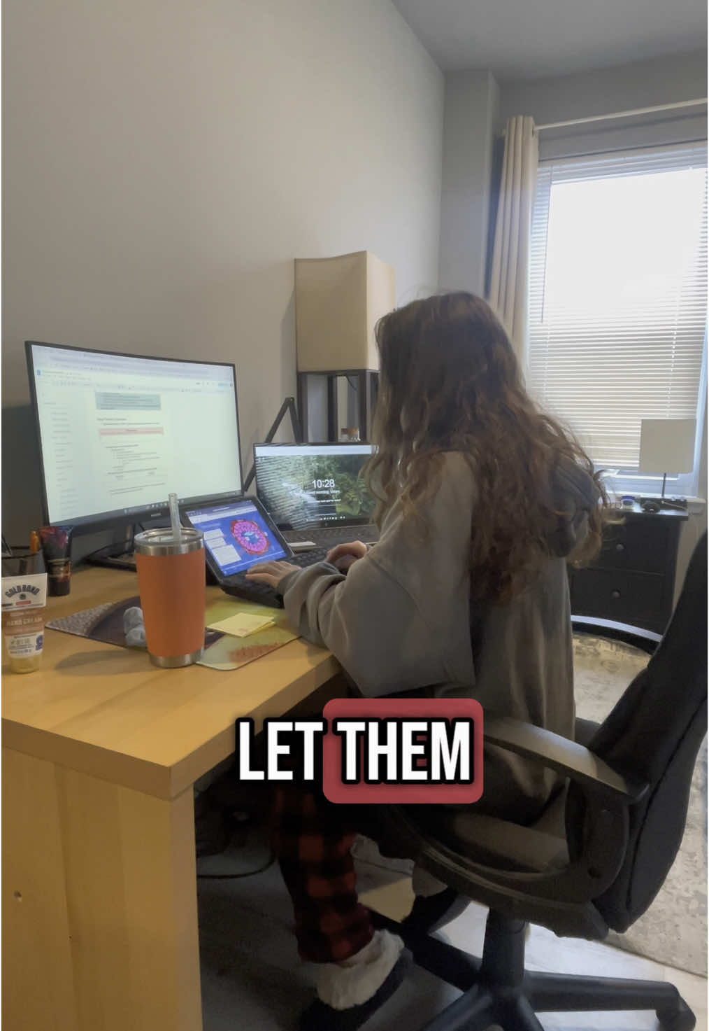 i actually love this theory #melrobbins #letthemtheory #letthem #mindsetshift #personalgrowth #growthmindset #protectyourpeace #realtalk how to glow up #healinggirlera 