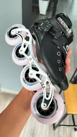 Patines profesionales gama alta, comodidad y rendimiento 😍 Disponibles hasta talla 35 #patines #patinesurbanos #patinaje #patinesprofesionales #patinajeprofesional #paratiiiiiiiiiiiiiiiiiiiiiiiiiiiiiii #patinar #patinesenlinea #patinarmedellin #clasesdepatinaje #paen #blessed #fyp 