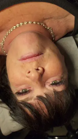 Unless you are super generically BLESSED. Lashes do NOT grow at super fast speed. With the proper technician, lash glue, and a lash clients' ability to properly care for their lashes. There is no need for you to be getting a lash fill every 2 wks. I  have been working on perfecting my lash techniques for over 8+ years. 70% of my lash clients come every 3 wks. I also have clients 25% to 30%whot have been with me for over 3+yrs.   No breaks or lash damage. @shannenmedt, this is 1 of my 3+ yrs lash clients, proven all my points noted above 🥰🥰🥰🥰 #reels #beauty #lashextensions #video #prettylashes #lashartists #beautiful #fyp #tik_tok #girls #women #ladies 