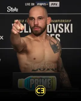 Jean Silva DEU UM SUSTO e BATEU O PESO apenas na segunda tentativa durante a pesagem oficial do UFC 314. Depois de cravar 66,6kg e ficar 450g acima do limite, o Fighting Nerd jurou bagunçar o rival americano e prometeu cumprir sua missão com a balança.  O brasileiro teve uma segunda chance de bater o peso dentro do prazo e 1 hora e conseguiu atingir o peso acordado pra luta. Ele cravou 66,2kg em cima da balança e sua luta contra Bryce Mitchell está CONFIRMADA para este sábado. Jean Silva é MUITO FAVORITO na Stake pra vencer o duelo contra Bryce Mitchell neste sábado. Qual palpite de vocês?  Curtiram esse susto antes da hora? 🤣 🎥 @ufc  #UFC #mma #lutas #luta #esportes #sports #fight #fighting #canalencarada #bjj #jiujitsu 