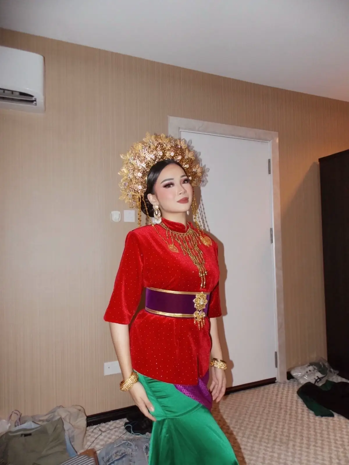 Another day, another show 