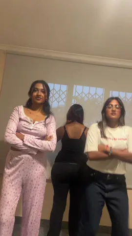 When the trio is reunited ❤️🩵💚! @RiaNandkissoor @Nirja Ranjit #fyp #explorepage✨ #chunarichunari #dancechallenge 