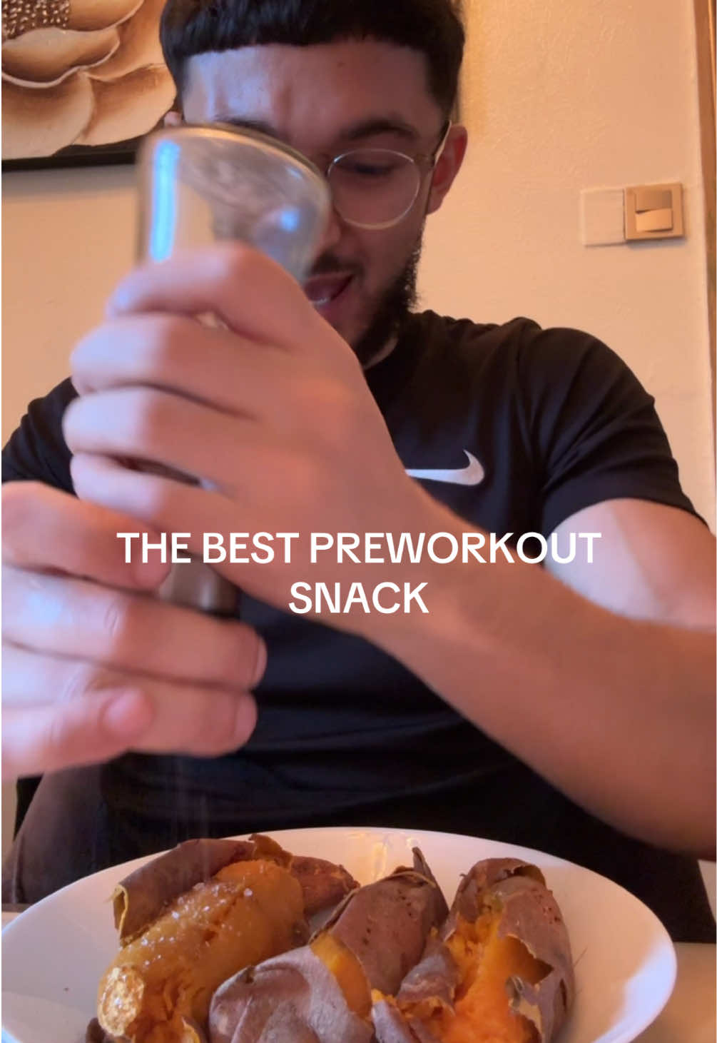 The best preworkout snack 😍 - #preworkout #preworkoutsnack #sweetpotato #GymTok 
